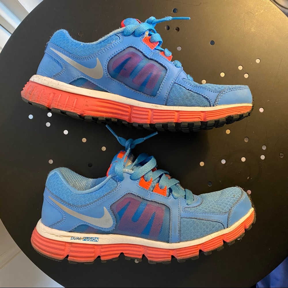 Nike st2 dual fusion